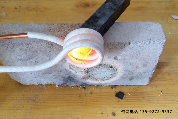 ���l늺��C(j��)-�߉���ʽ��(y��u)��ȡ�Q�ڸ��l�ʏ�(qi��ng),