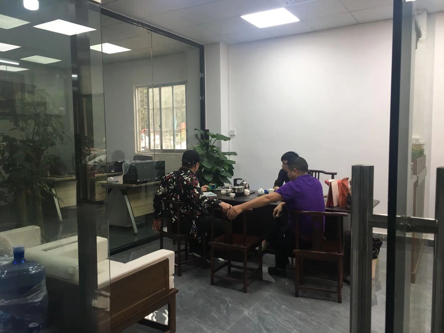 山東客戶來(lái)廠查看100kw高頻淬火設(shè)備