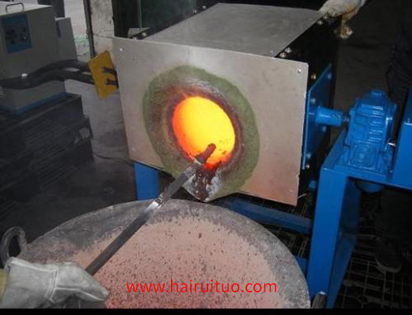 傾倒式熔煉爐的鐵消耗和銅消耗
