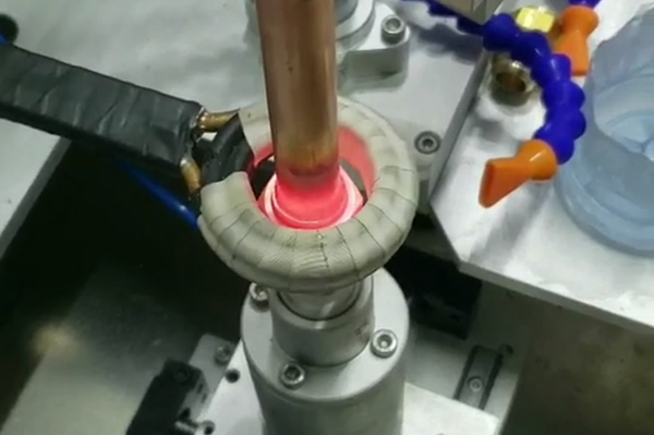 �ø��l�Б�(y��ng)�F���C�r���õĺ���׃�γC������