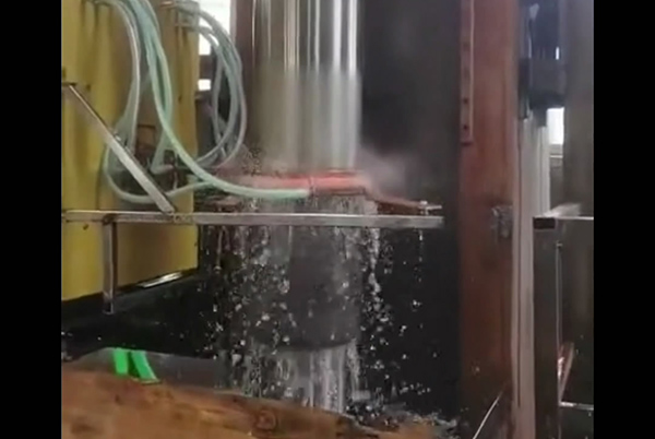 大型中頻淬火設(shè)備軸淬火機(jī)床