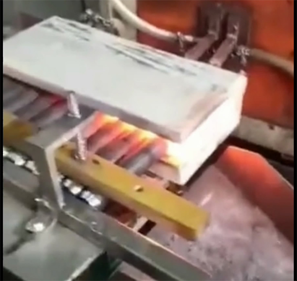 中頻鍛造爐-鋼棒加熱鍛造爐