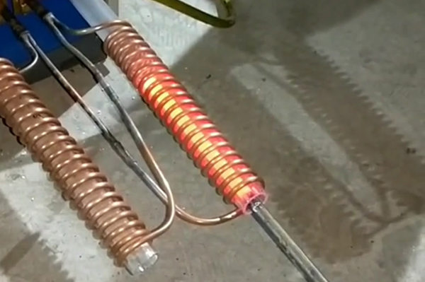 感應(yīng)加熱設(shè)備對(duì)鋼棒加熱鍛壓煤礦錨加熱紅沖成型<