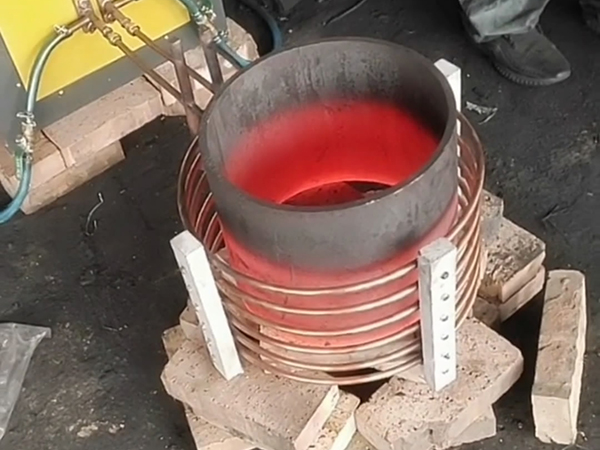 大型鋼管管材加熱用超音頻感應(yīng)加熱設(shè)備