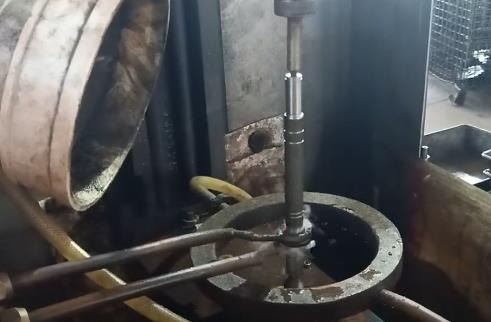 高頻淬火設(shè)備感應(yīng)加熱設(shè)備生產(chǎn)廠家軸銷表面淬火