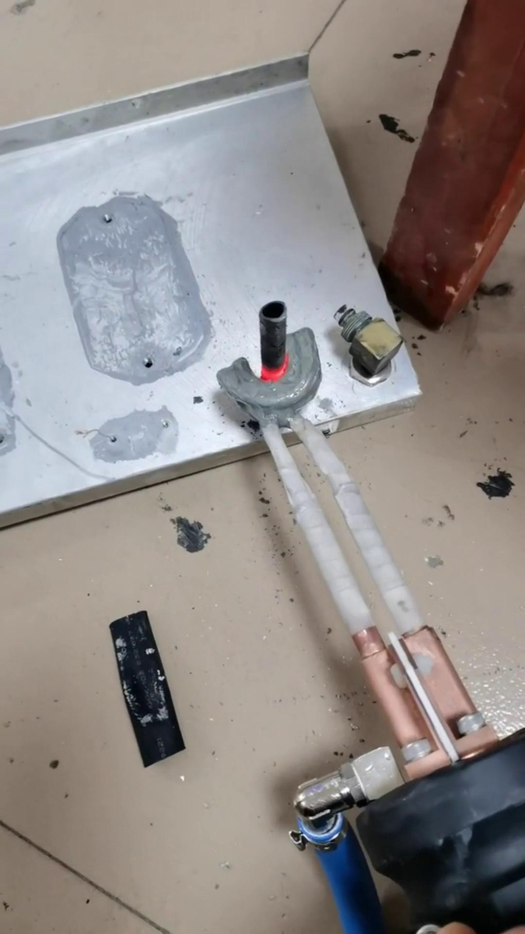 �ֳ�ʽ���l�ӟ�C(j��)ˮ��庸�ӸБ�(y��ng)���ӿ�������܇(ch��)���{(di��o)��о�w������Դ늳���s�b�á��~�������s�C(j��)��ɢ����