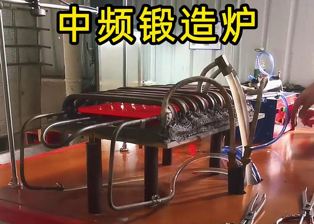 海拓中頻銅板鍛造加熱爐：引領(lǐng)銅板加工新變革