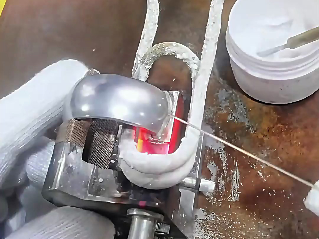 壓力表接頭高頻焊接工藝全解析：多材質(zhì)適配與自動(dòng)化應(yīng)用