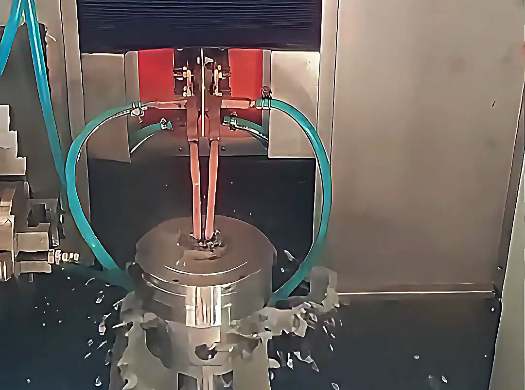 數(shù)控高頻淬火機床：多工件通用的柔性熱處理解決方案