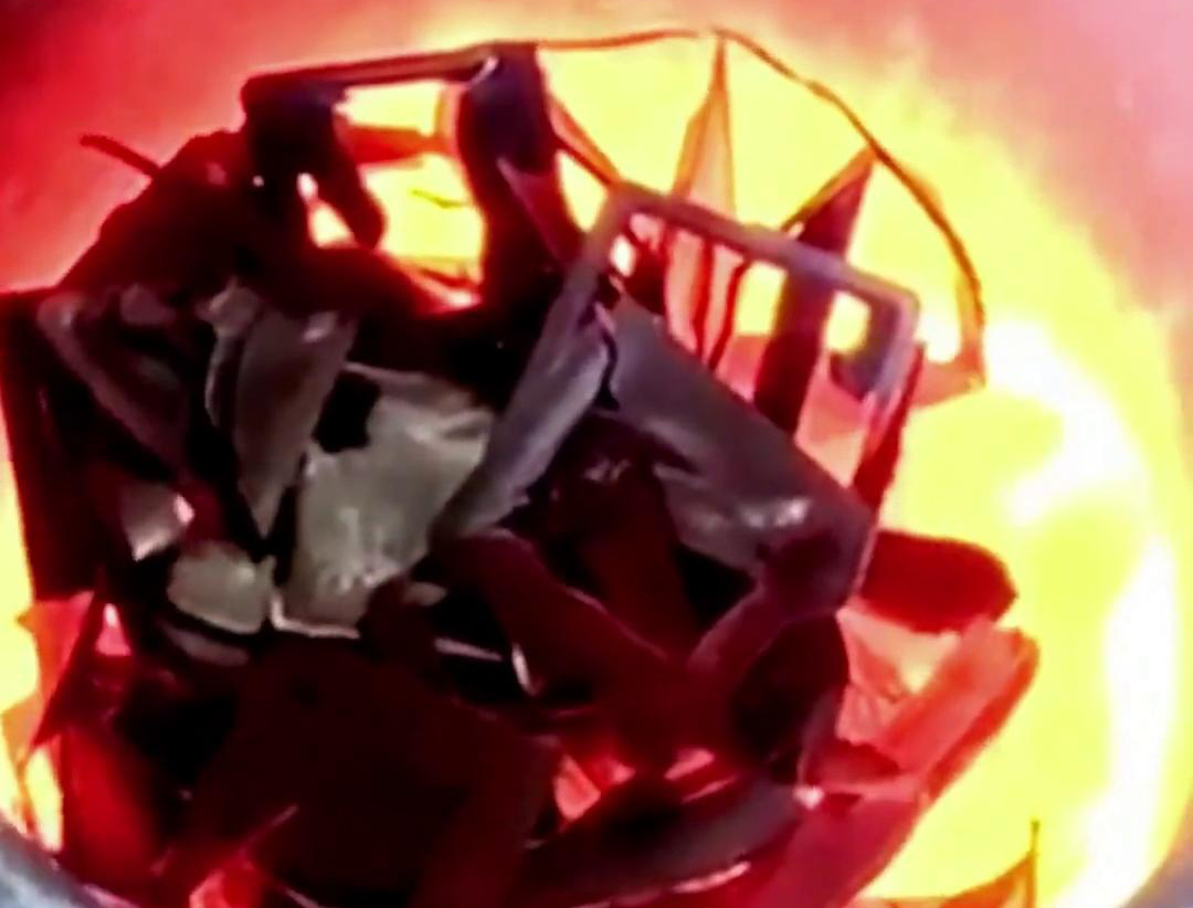 高頻熔煉爐，融化速度快，無明火，低耗節(jié)能環(huán)保