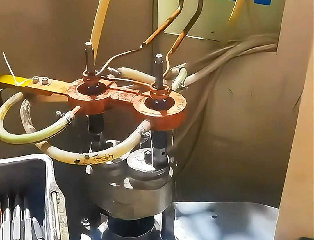 六角軸高頻淬火熱處理使用高頻淬火機(jī)床