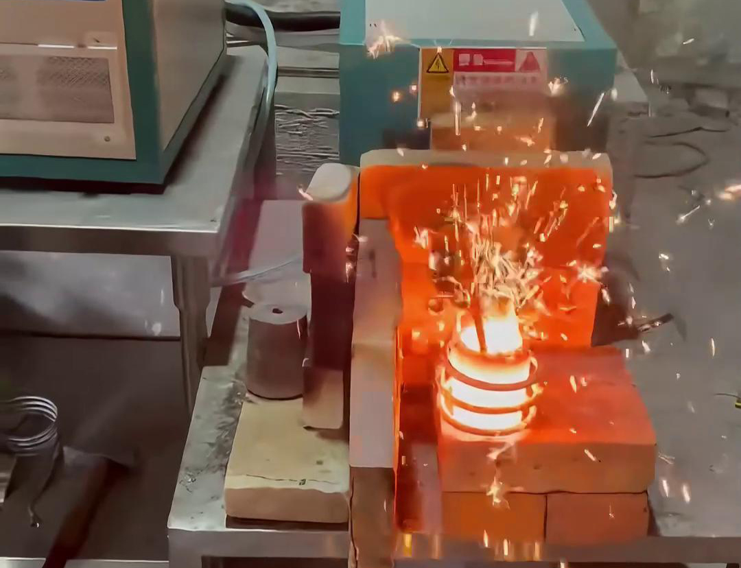 小型高頻熔煉爐可以熔煉什么金屬？