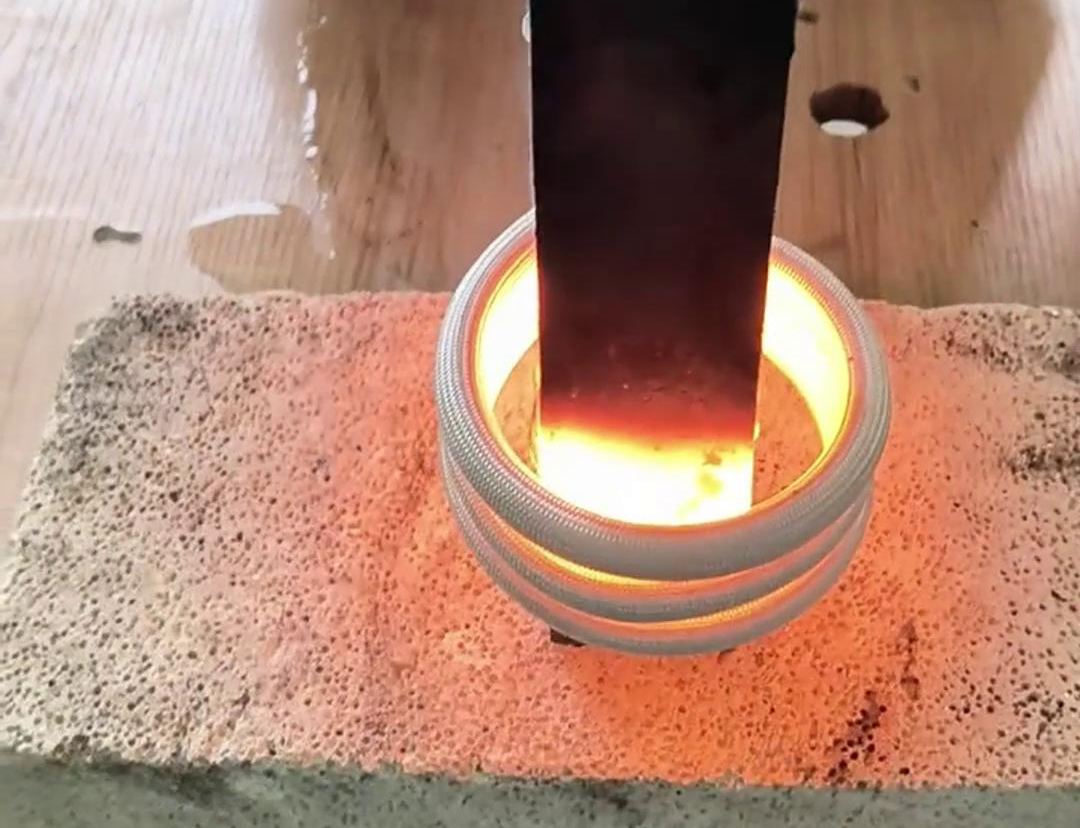 高頻加熱機(jī)安全性在于只對(duì)金屬加熱，非金屬不加熱