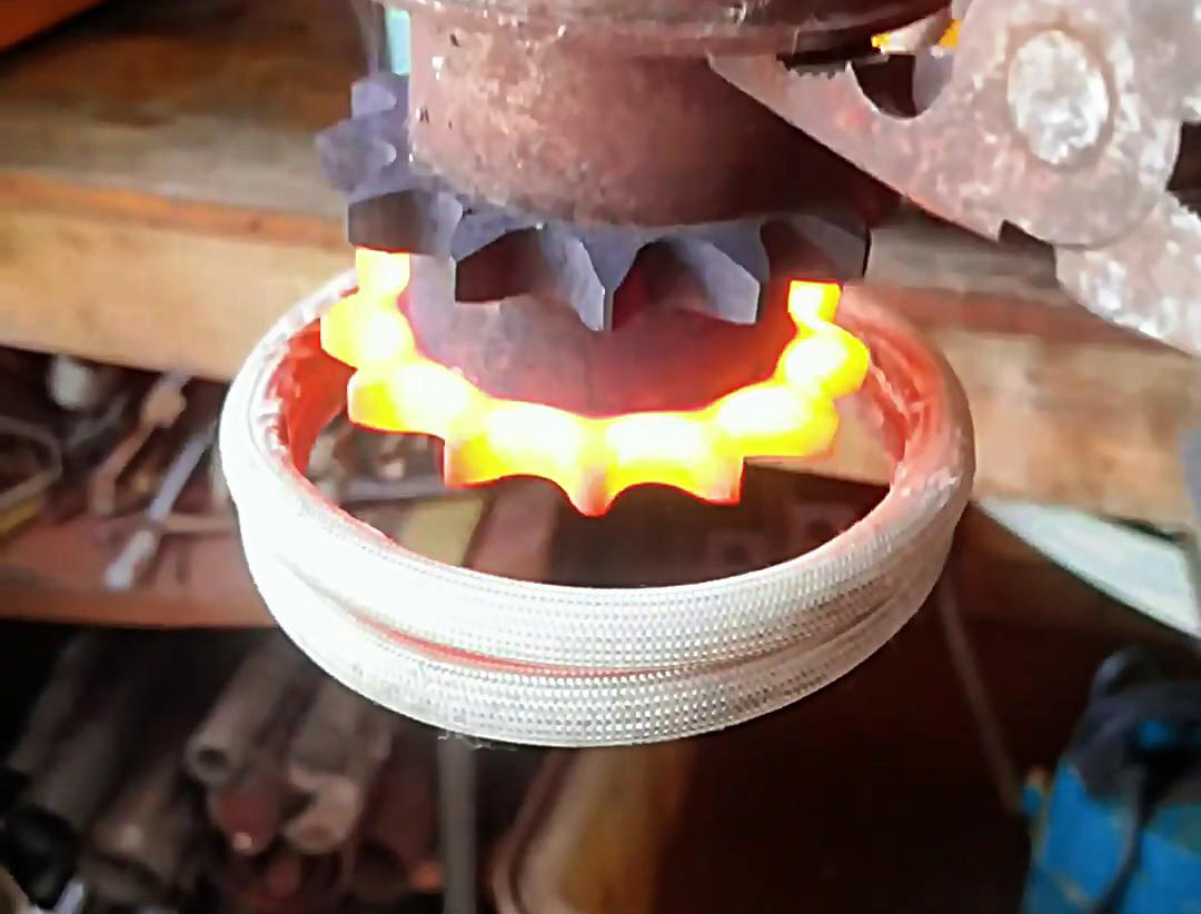 雙排鏈輪能用高頻淬火機(jī)來(lái)淬火嗎