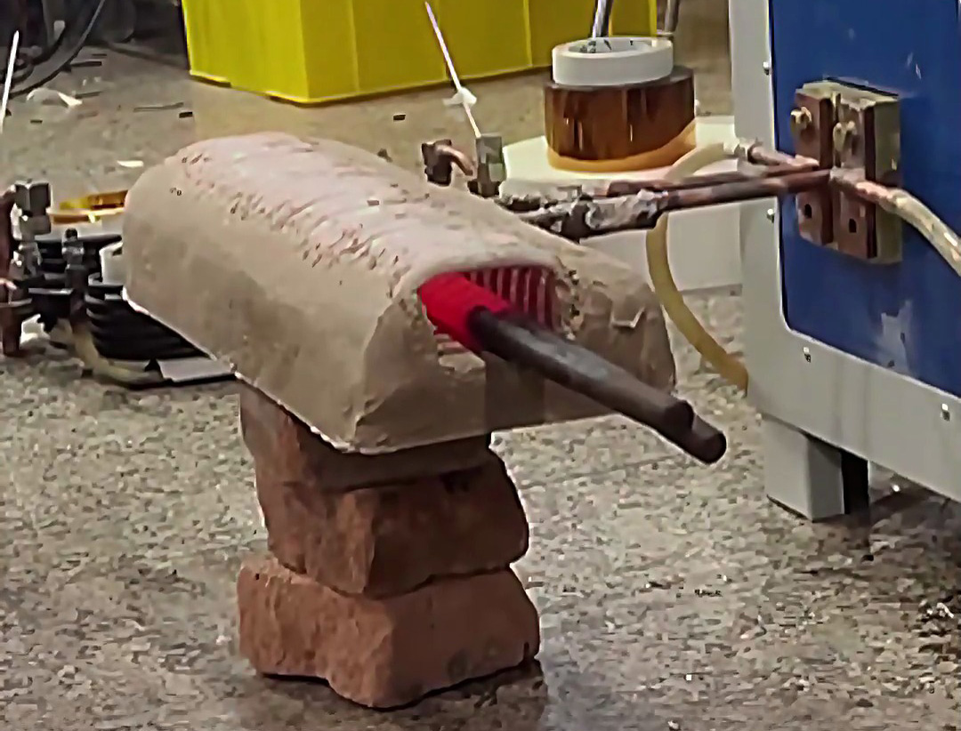 為什么選擇高頻感應(yīng)加熱機(jī)加熱鐵鉗？