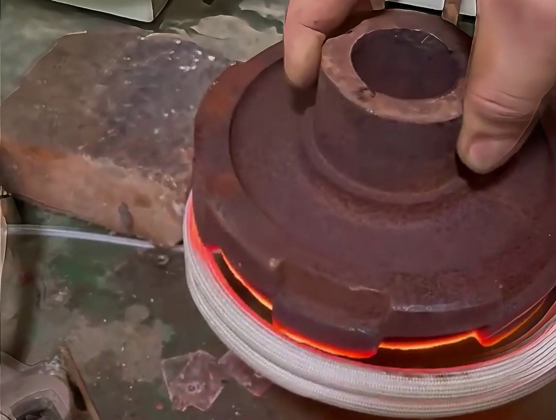 金屬零件高頻淬火大公開(kāi)，手動(dòng)vs自動(dòng)化，哪種更適合