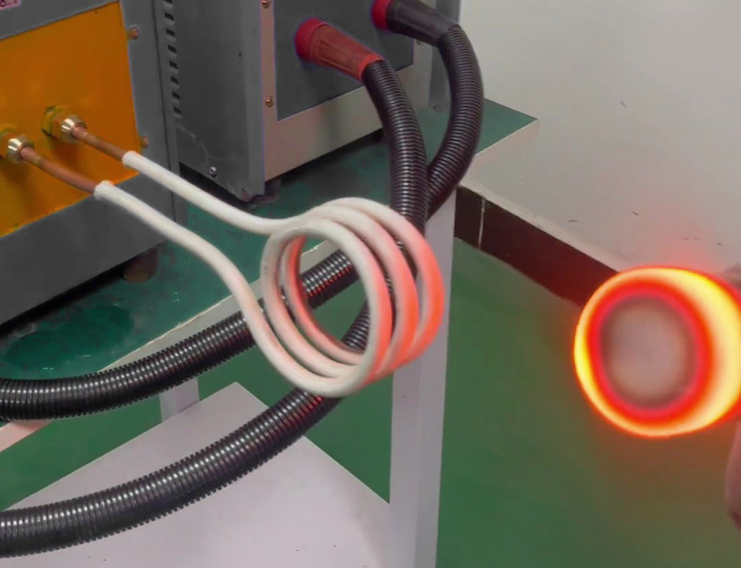 不銹鋼退火拉伸只需5秒？高頻加熱機(jī)的神奇效果讓人驚嘆！