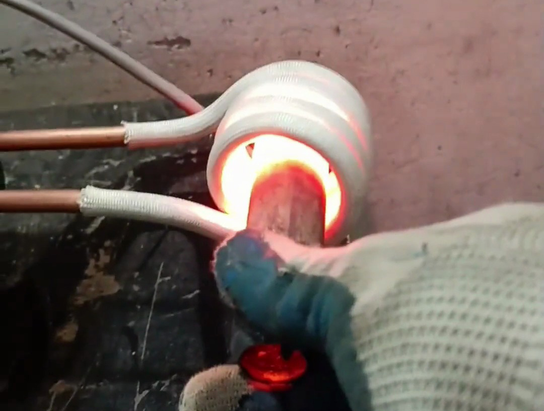 橫向縱向加熱都能用！這款高頻率加熱機(jī)到底有多強(qiáng)？