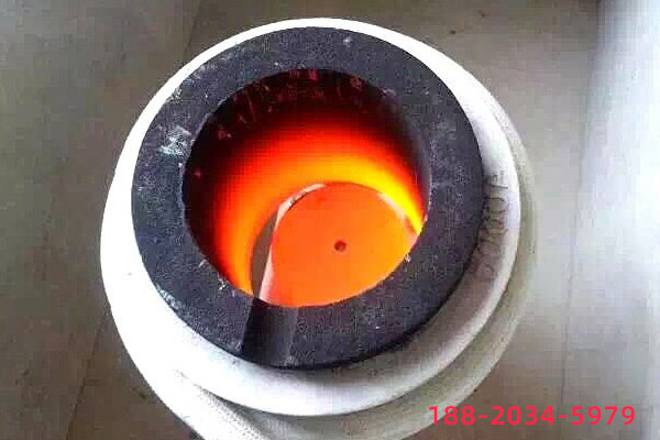 中頻爐成套設(shè)備爐體 中頻爐成套設(shè)備爐體